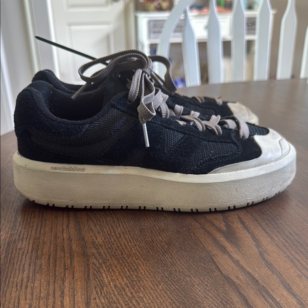 New Balance CT 302 Black Calm Taupe low top. Men size 6